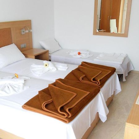 Maik Apartments Metamorfosi  Luaran gambar