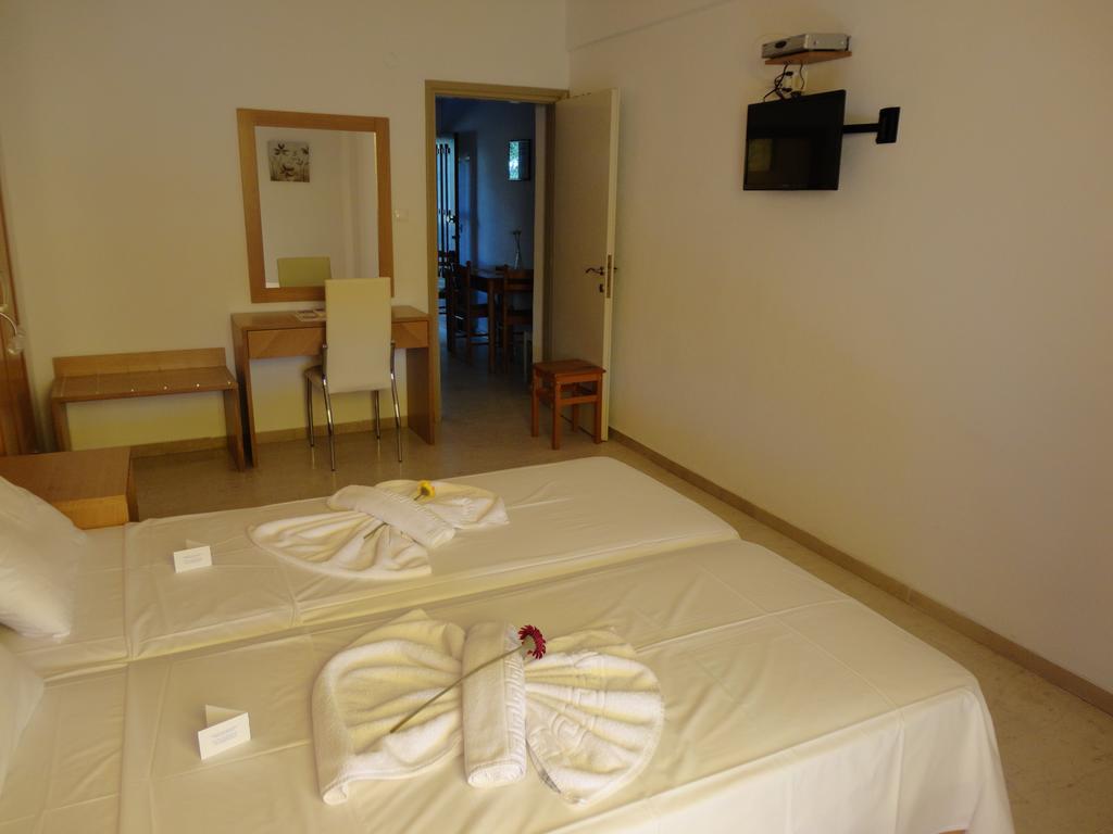 Maik Apartments Metamorfosi  Luaran gambar