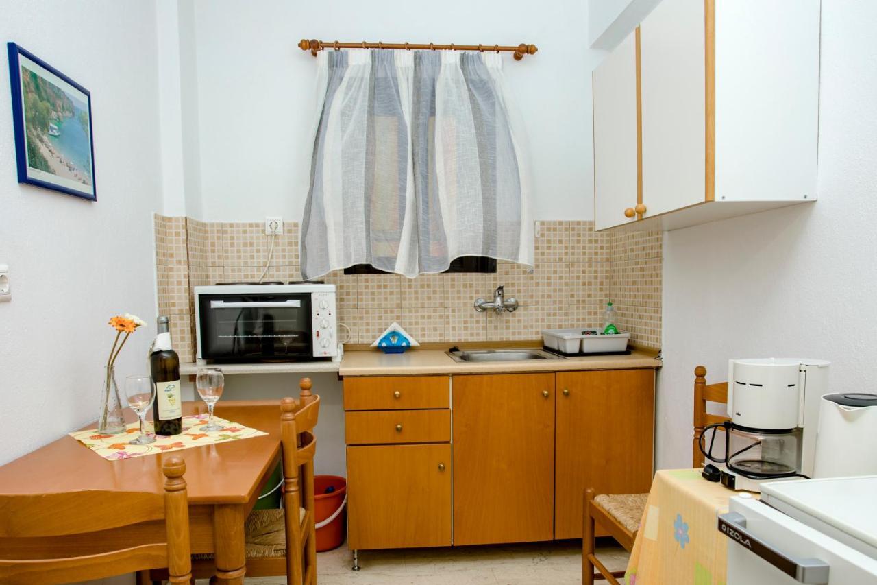 Maik Apartments Metamorfosi  Luaran gambar