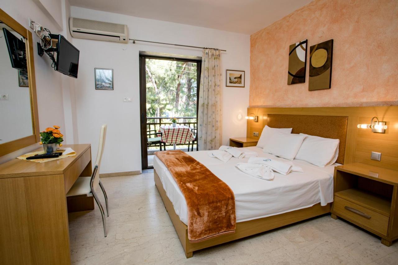 Maik Apartments Metamorfosi  Luaran gambar