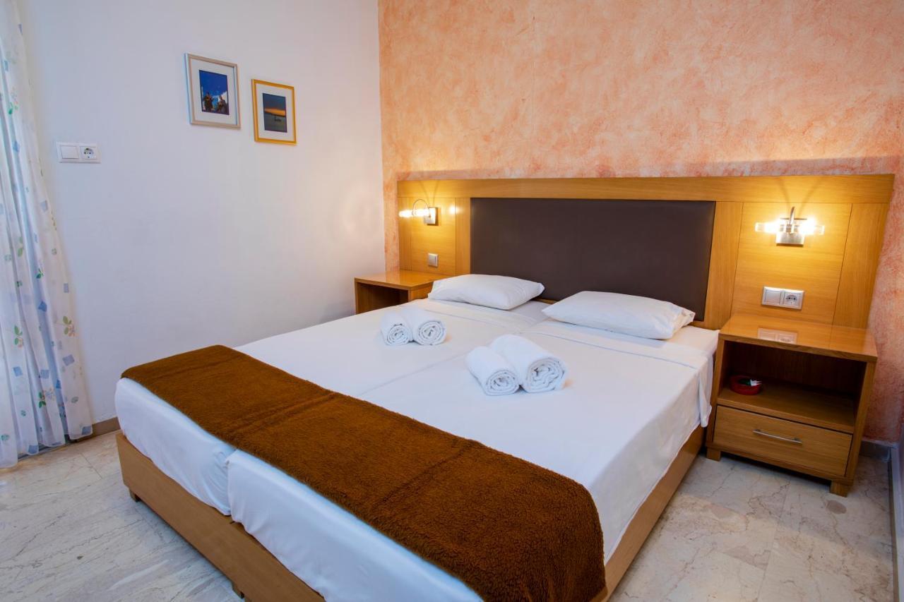 Maik Apartments Metamorfosi  Luaran gambar