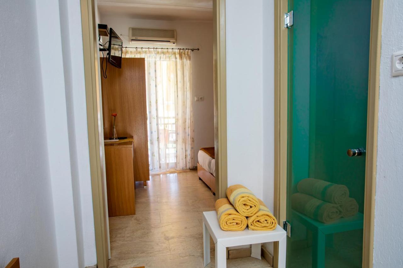 Maik Apartments Metamorfosi  Luaran gambar