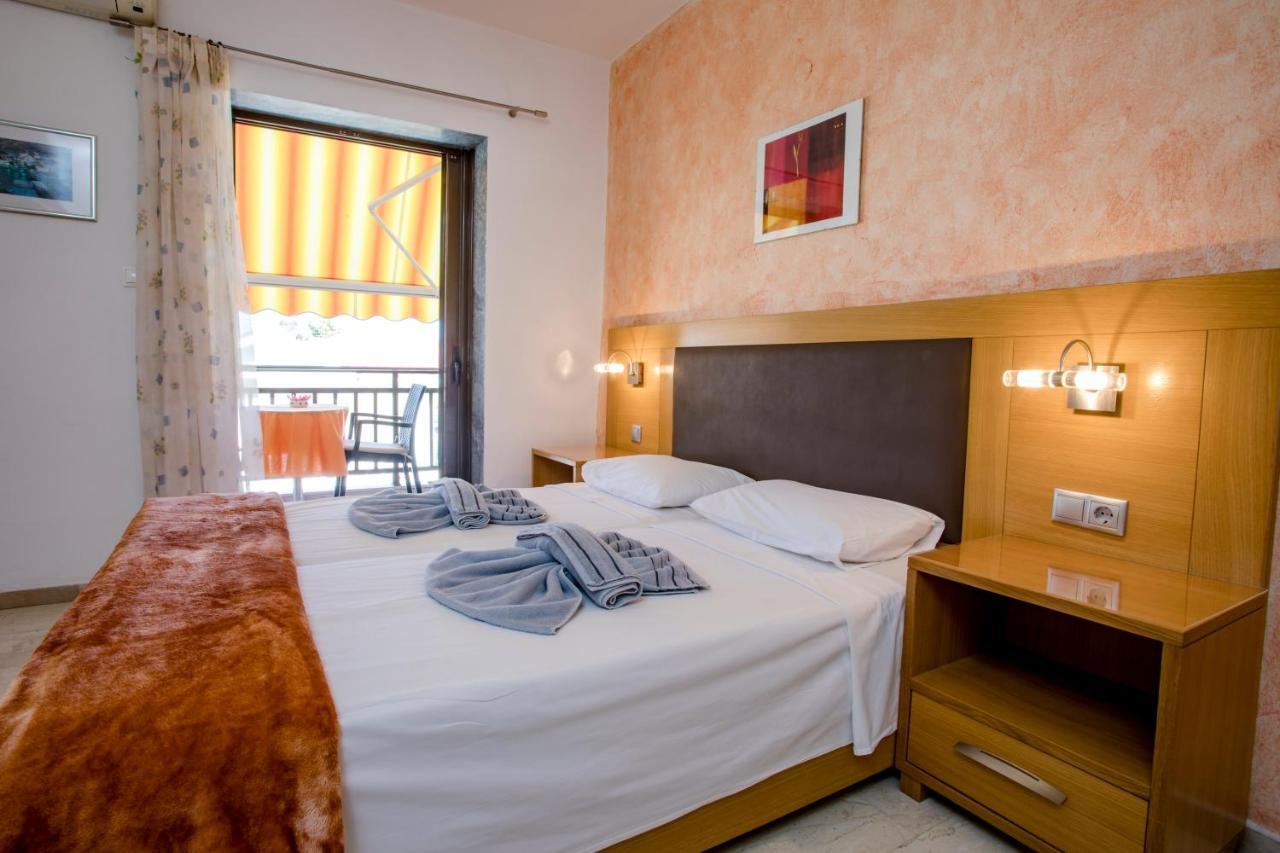Maik Apartments Metamorfosi  Luaran gambar