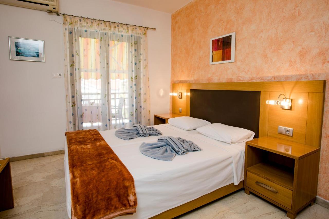 Maik Apartments Metamorfosi  Luaran gambar