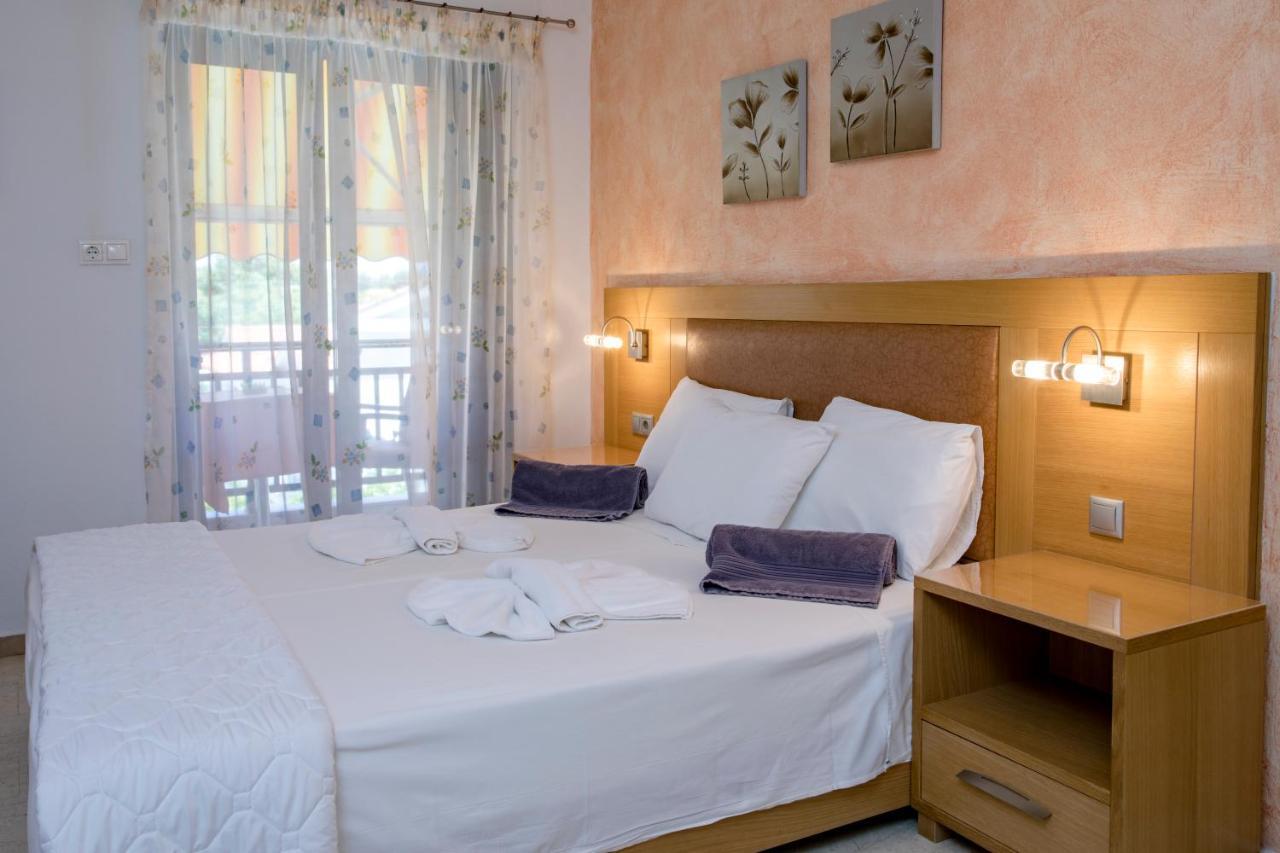 Maik Apartments Metamorfosi  Luaran gambar