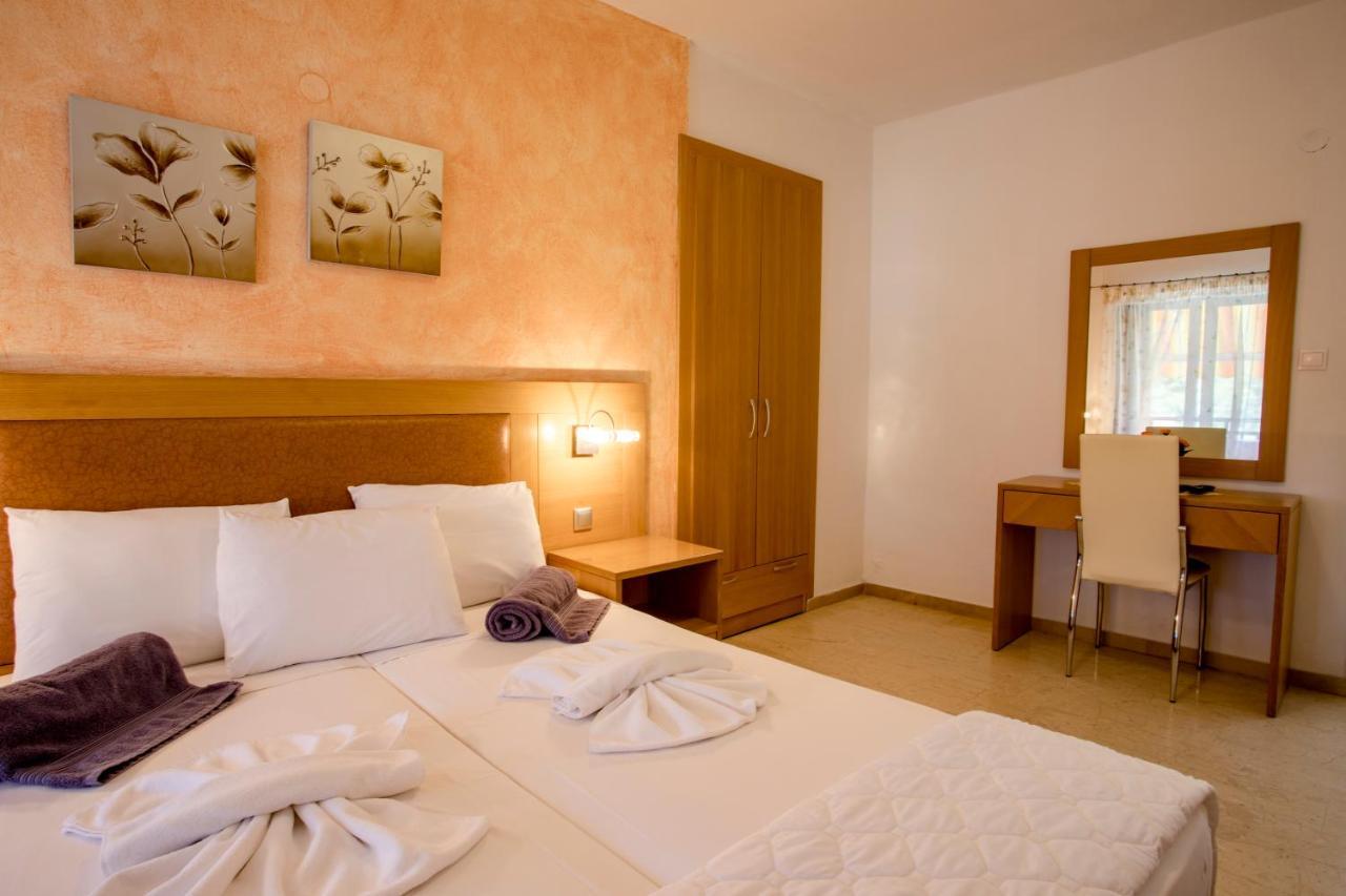 Maik Apartments Metamorfosi  Luaran gambar